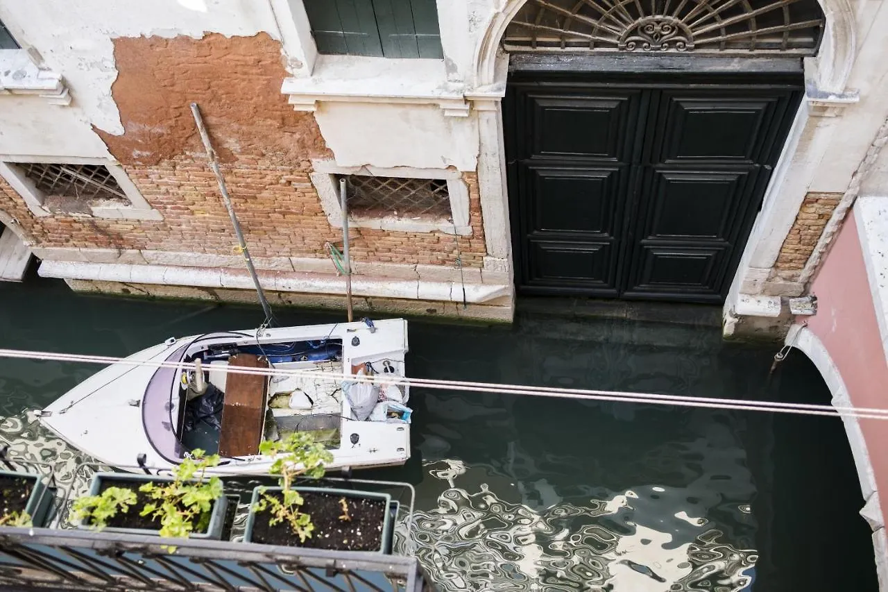 Apartment Rialto Corte Dei Sansoni Canal View By Wonderful Italy Venice