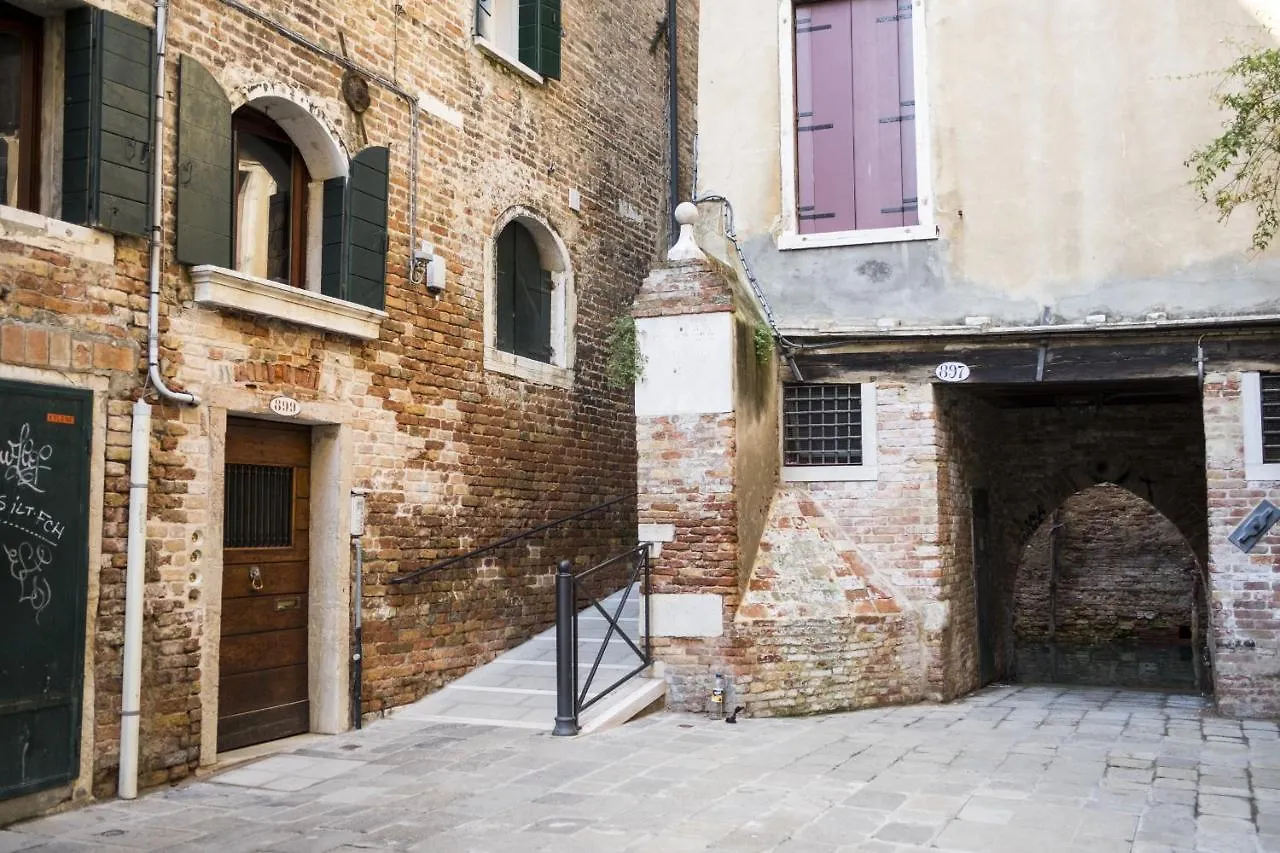 Rialto Corte Dei Sansoni Canal View By Wonderful Italy Venice 0*,